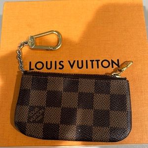 💎Luis Vuitton key pouch💎